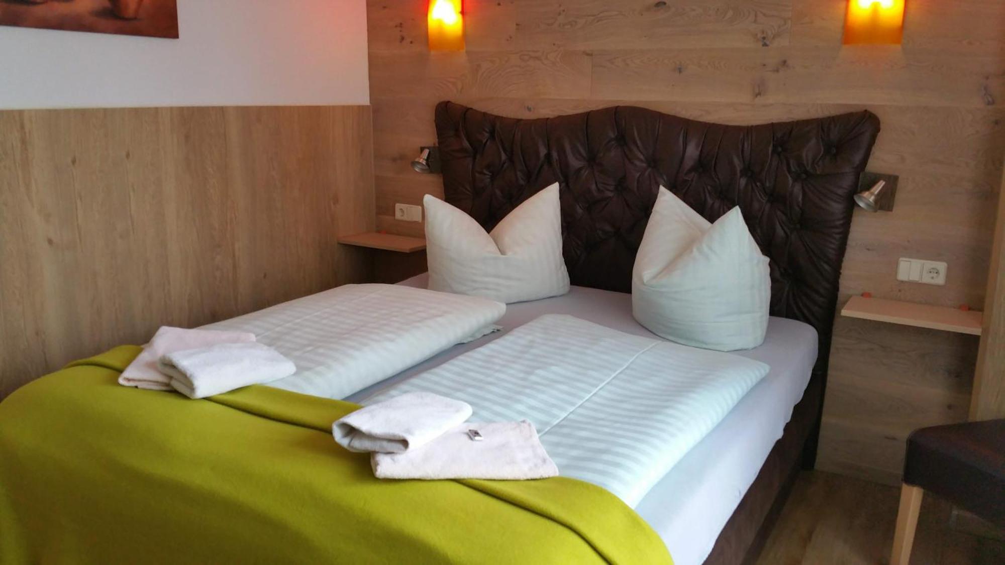Landhotel Waldschloesschen Mit Gaststube Sohland an der Spree Exterior photo